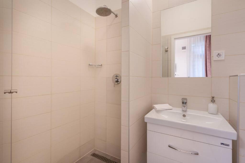 Klauzal Garden City Apartments-Studio K22 Budapest Ngoại thất bức ảnh